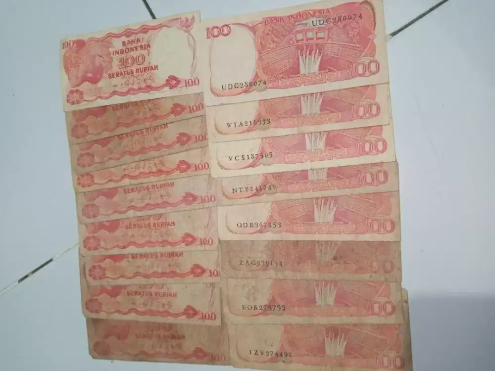 uang kertas 100 jadul tahun 80an