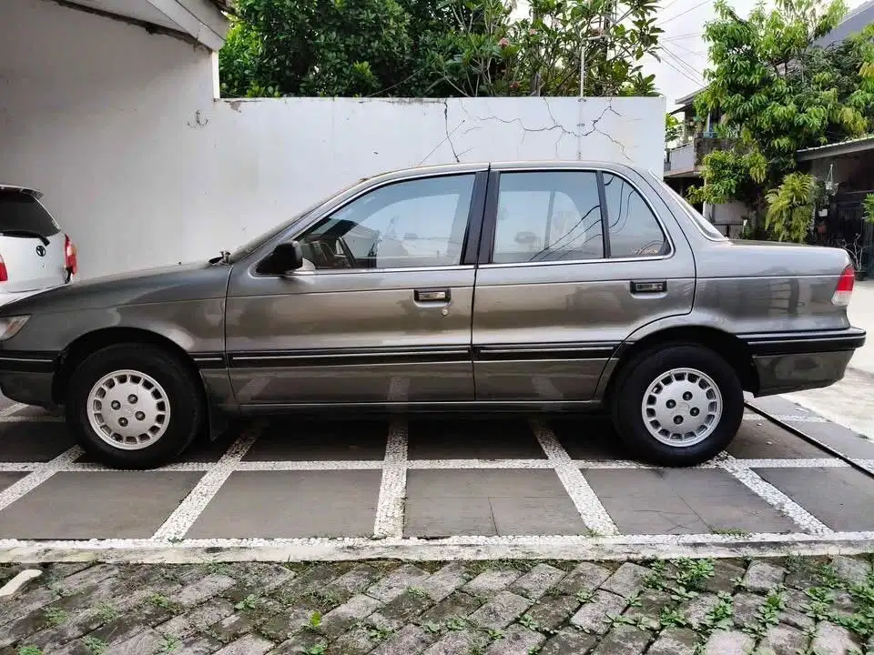 Mitsubishi Lancer 1992 Bensin