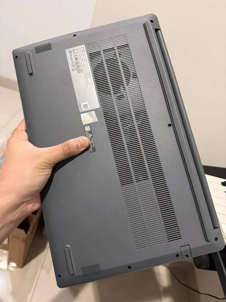 Lenovo LOQ Essential - 8UID ( Ex Display Unit Mulus 100% )