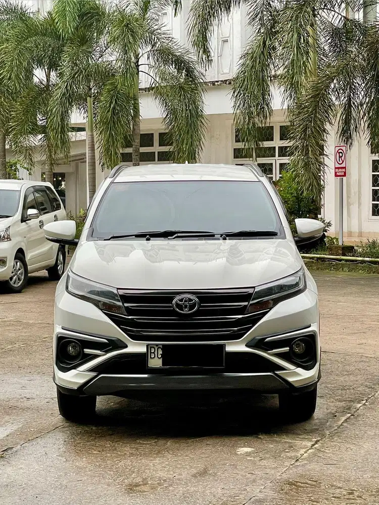 Toyota Rush GR AT 2023, Km 20 rb, nego