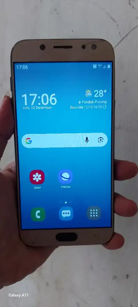 samsung J5 pro ram 3/32gb layar layar retak sentuhan aman jual hp aja