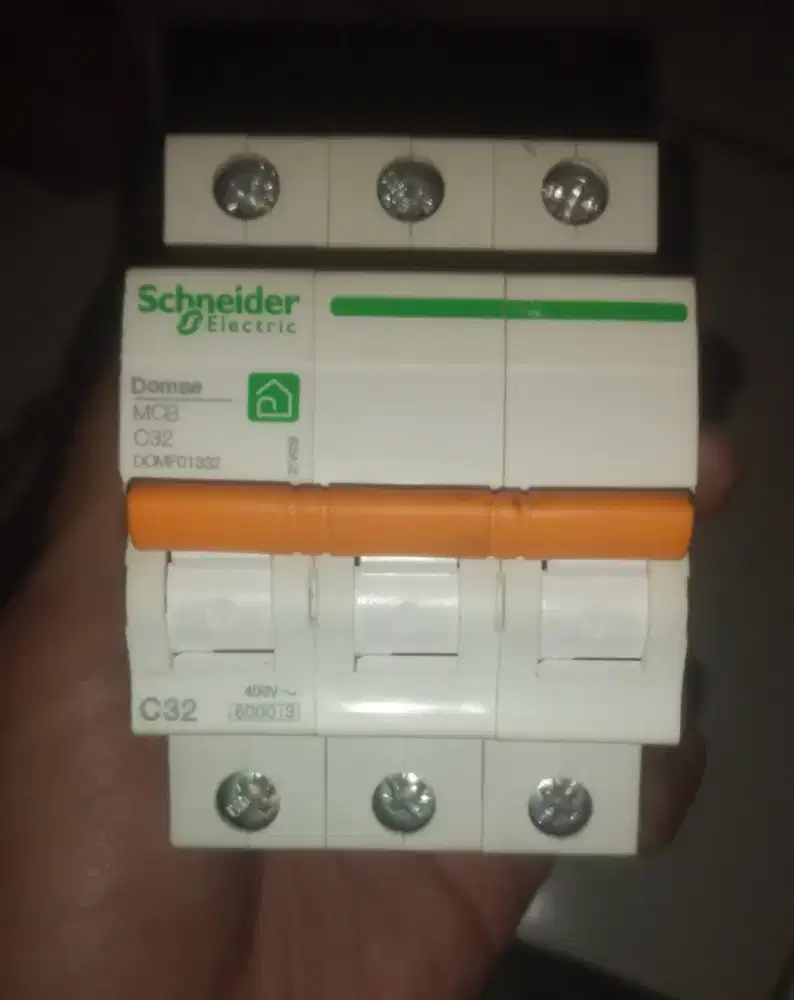 MCB 3 PHASE Schneider
