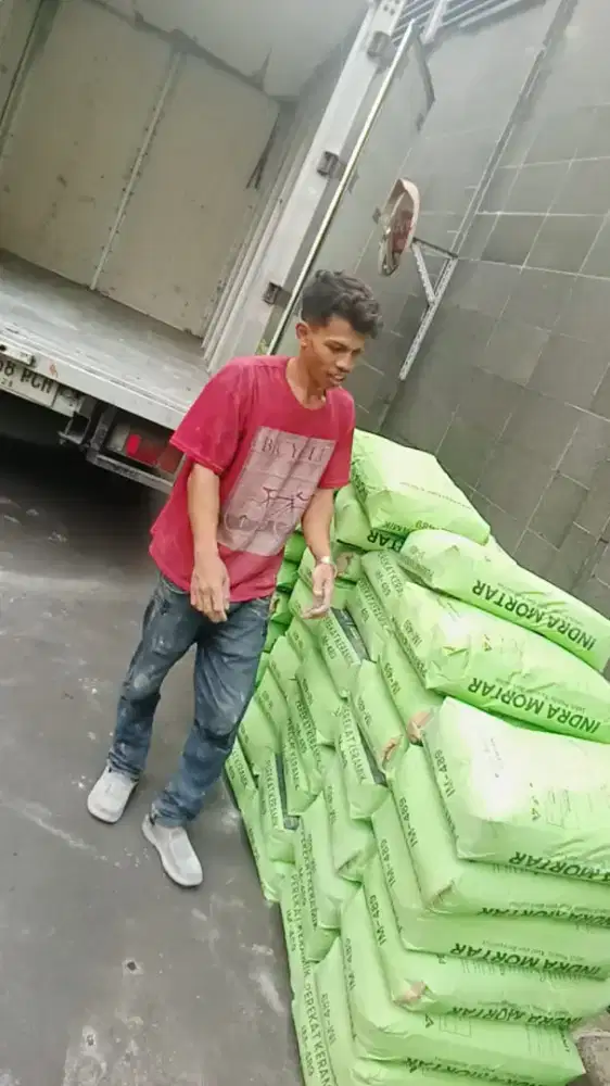 Dibutuhkan Segera Driver mobil Engkel