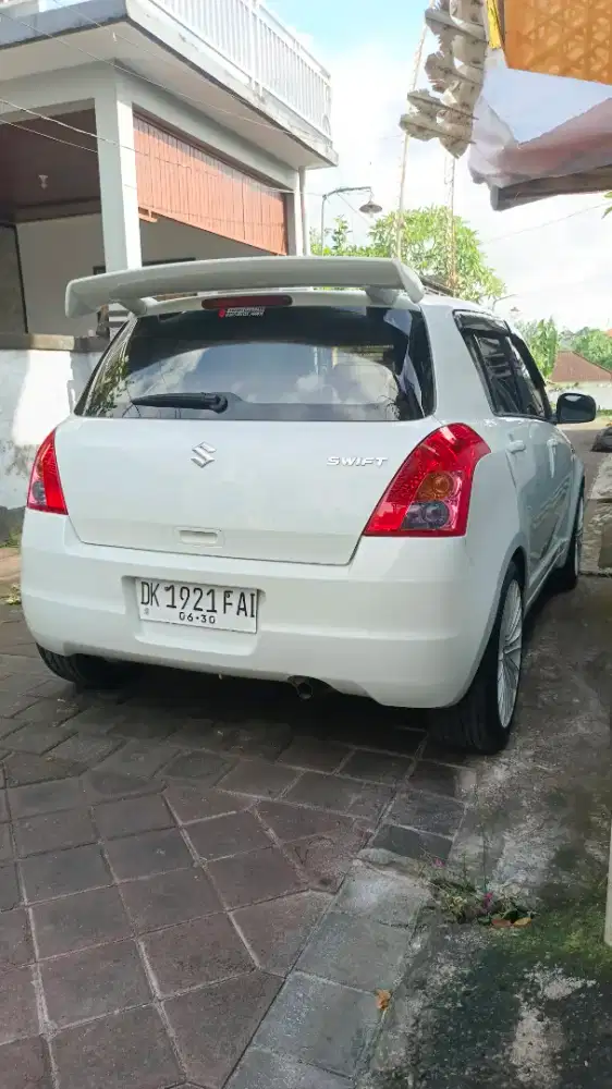 Swift ST 2010 jarang pakai Gress asli bali