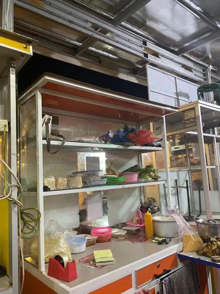 Dicari pekerja wanita jualan nasi bakar dll