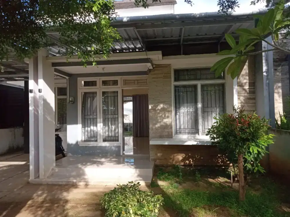 Rumah lega dan strategis  di mataram kota