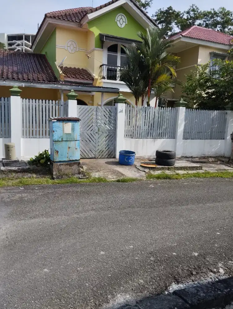 Sewa rumah, tanah Luas, bangunan besar