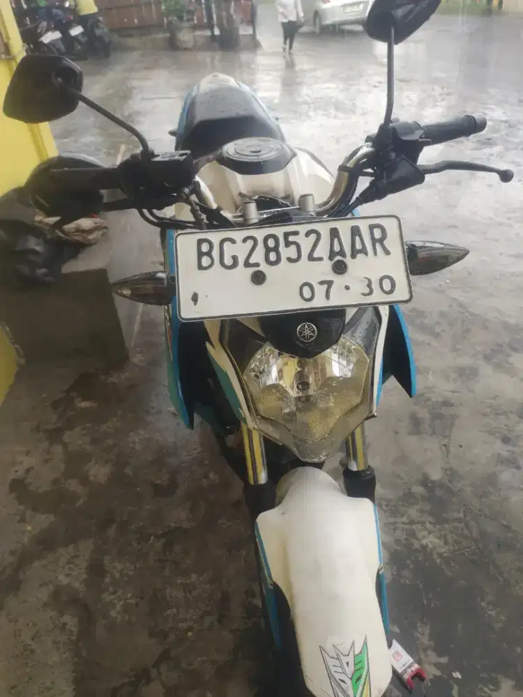 Dijual motor yamaha vixion tahun 2015