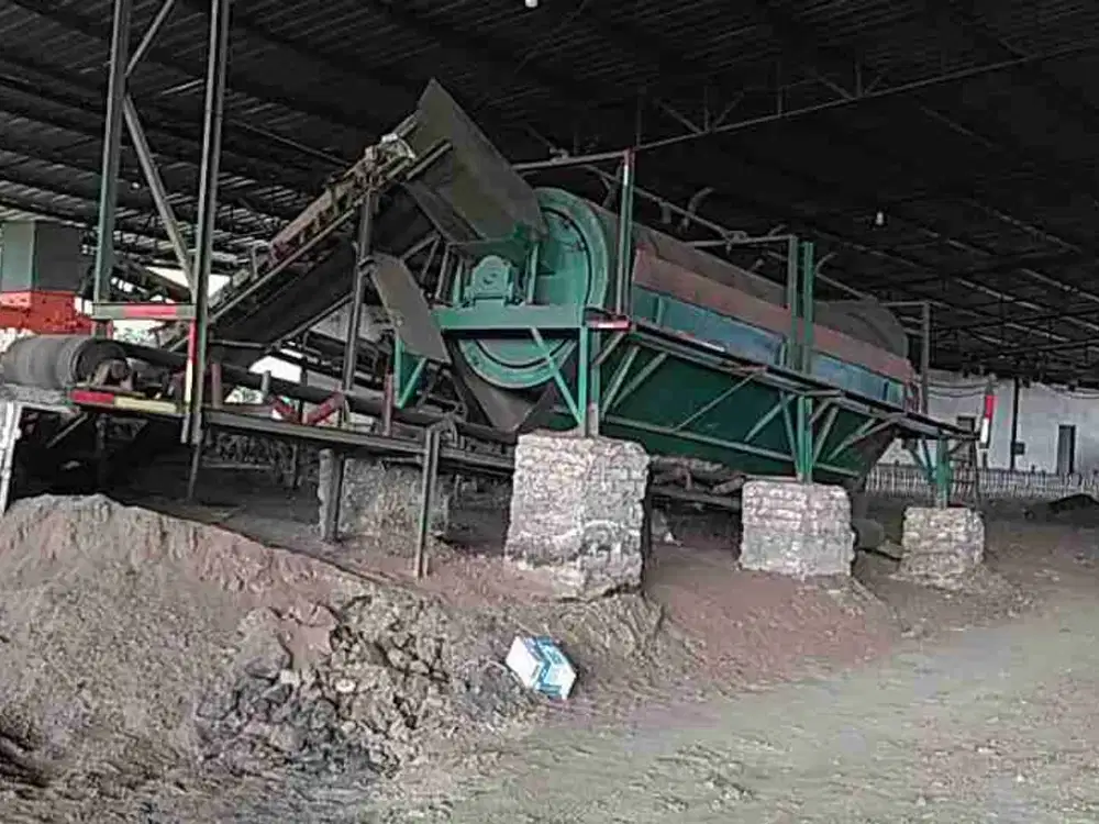 JUAL PABRIK BATA MERAH LAMONGAN ADA MESIN LUAS 4.8 HA BAGUS MURAH NEGO SIAP USAHA