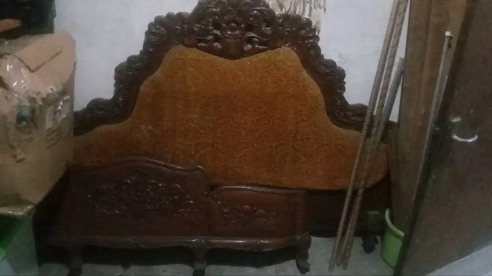 Dipan Kayu Jati Ukiran