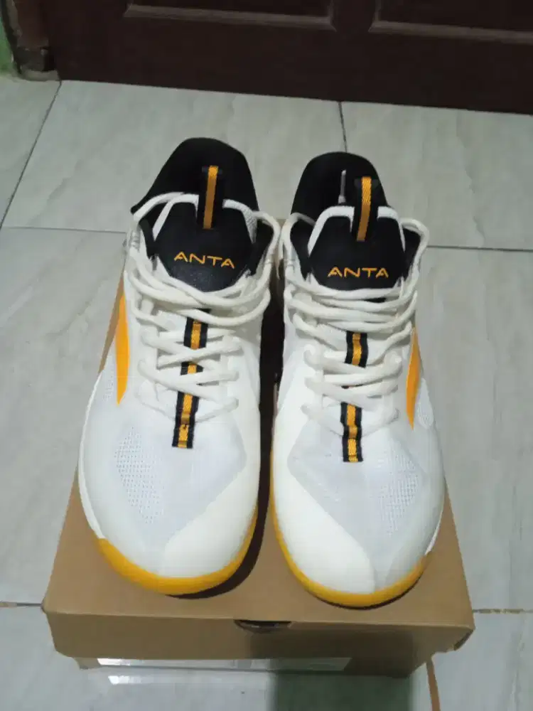 Sepatu ANTA,badminton original