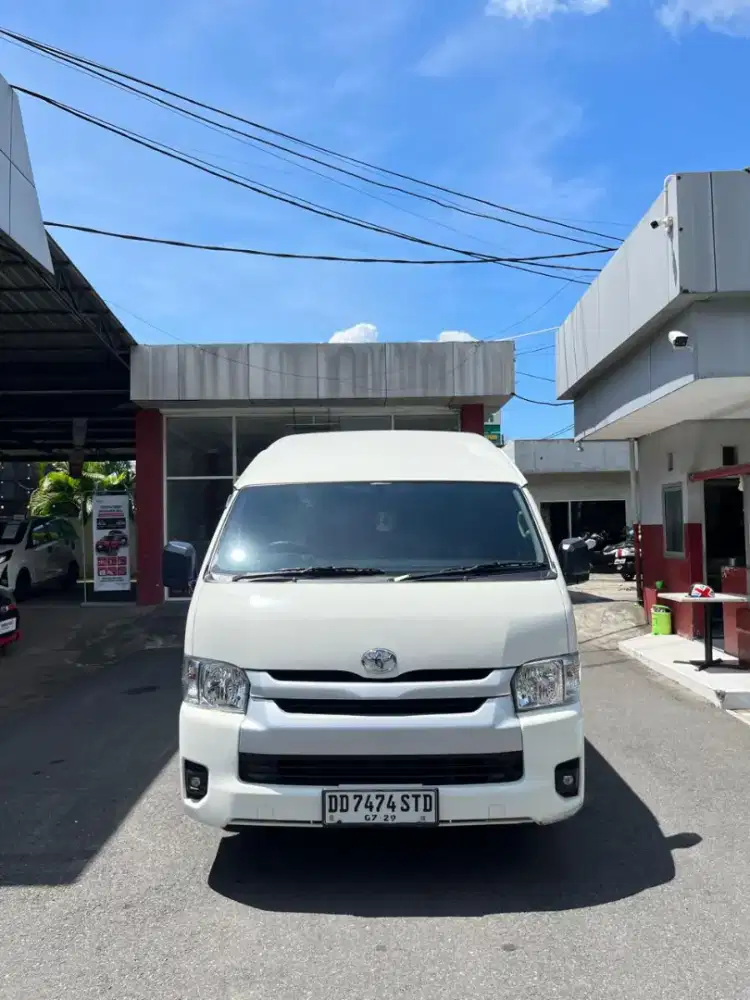 Hiace commuter 2024