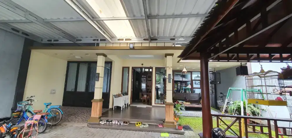 RUMAH CANTIK LUAS SUSUKAN UNGARAN