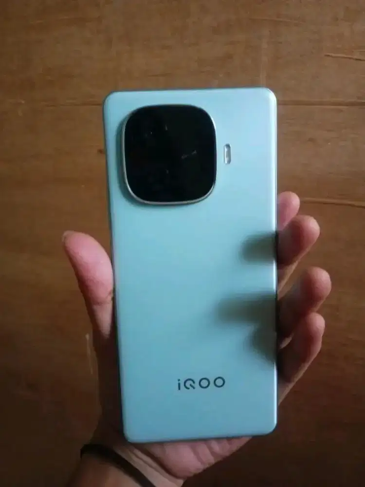 IQOO Z9 5G 8+8/256 hp casan