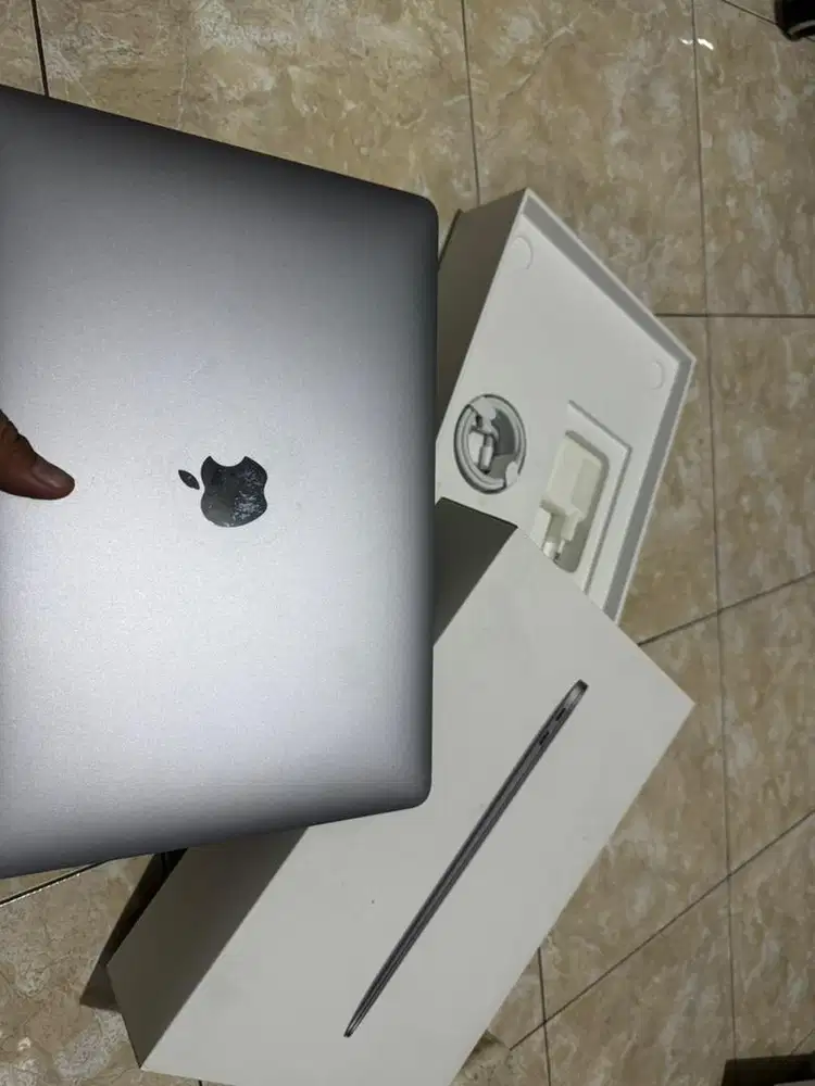MacBook Air M1 8/256