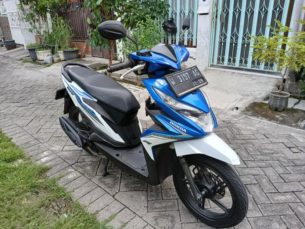 BU beat iss 2016 km 42 rb palat w gresik kondisi sgt bagus siap pakai