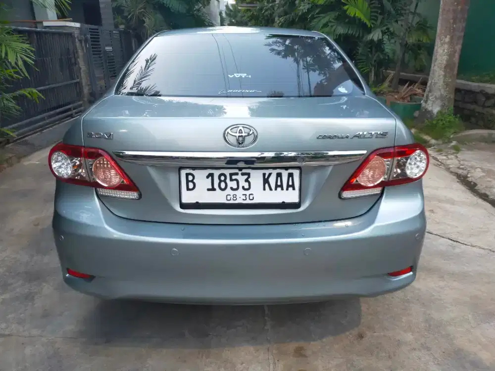 ALTIS V 2.0 matic 2011.