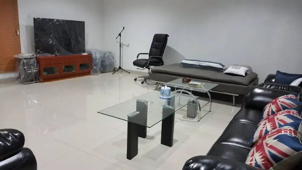 Jual Rumah 2 tingakt Luas strategis Pamulang tangerang selatan