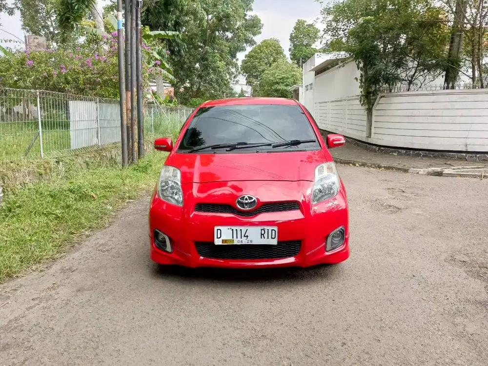Toyota Yaris e matic 2013 merah