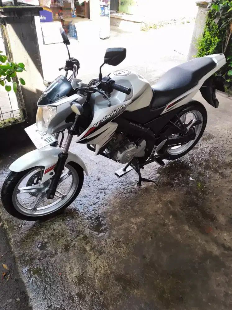 Vixion 2015 Lengkap