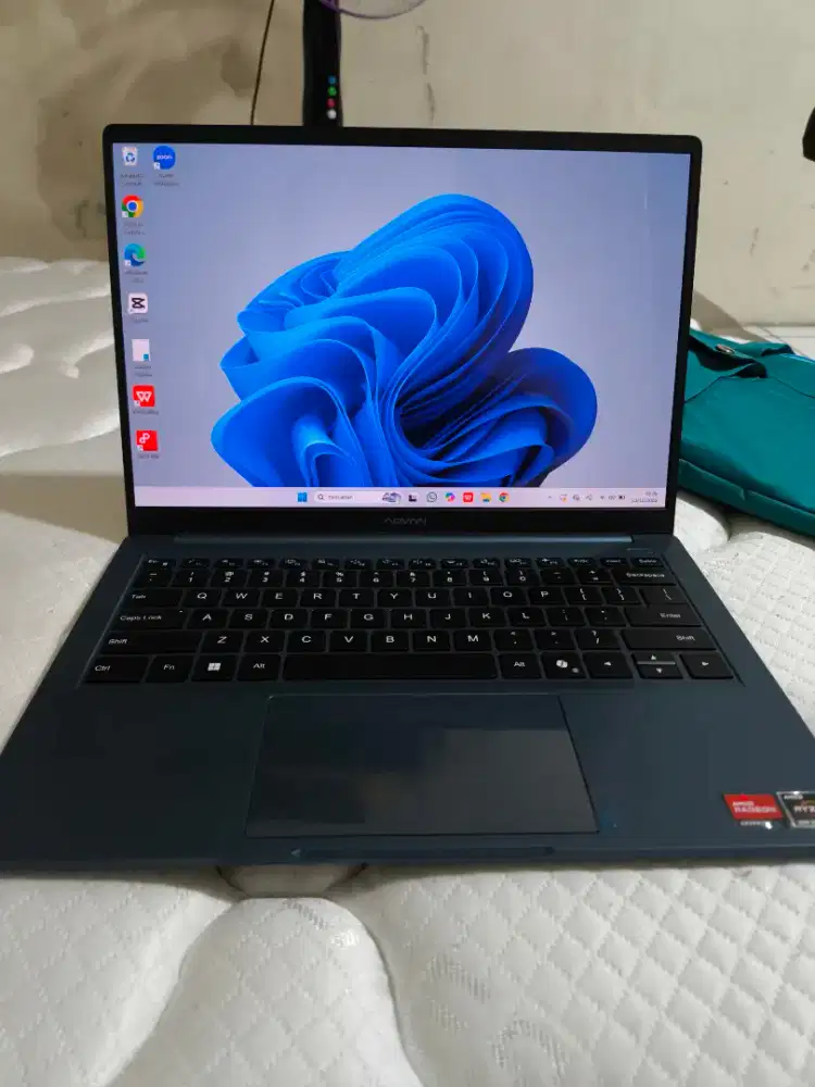 Laptop Advan Workplus Air Layar OLED 14 AMD Ryzen 5 7535 Mulus