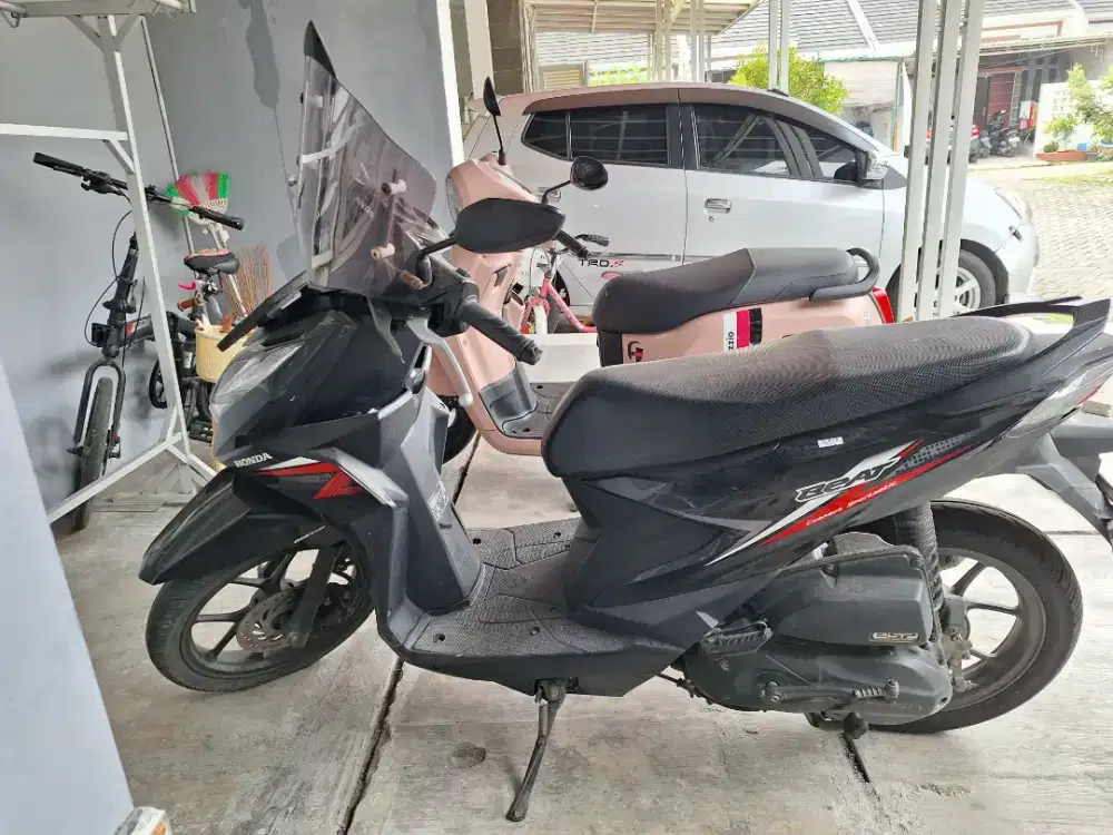 Honda beat hitam