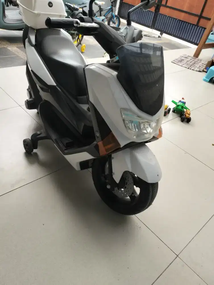 Motor aki anak R4