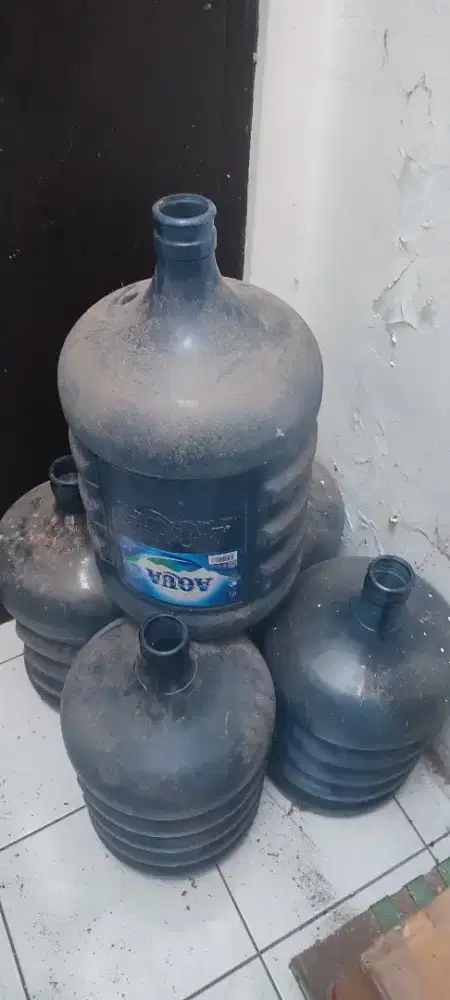 Galon Aqua Refill Kosongan