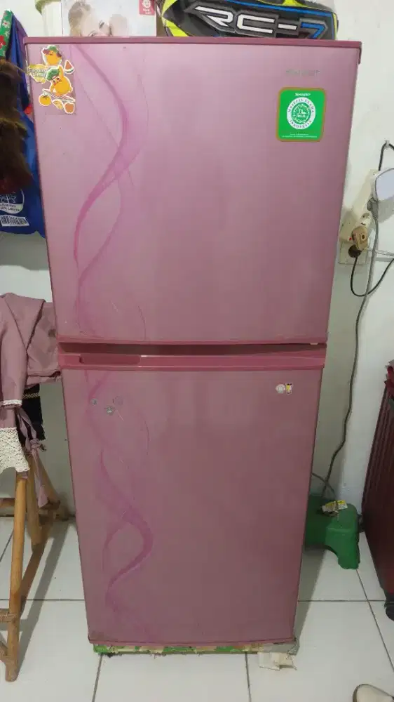 Kulkas 2 pintu merek sharp