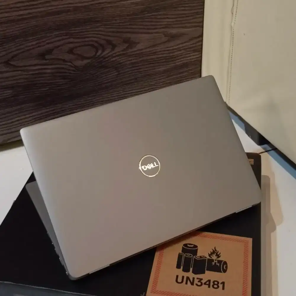 Dell Latitude  Ultra 7 – Kencang, Tipis, Fullset, Garansi Resmi