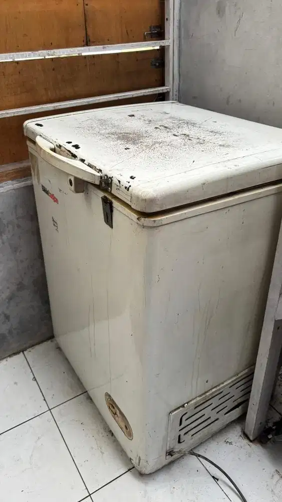 Freezer berfungsi dengan baik