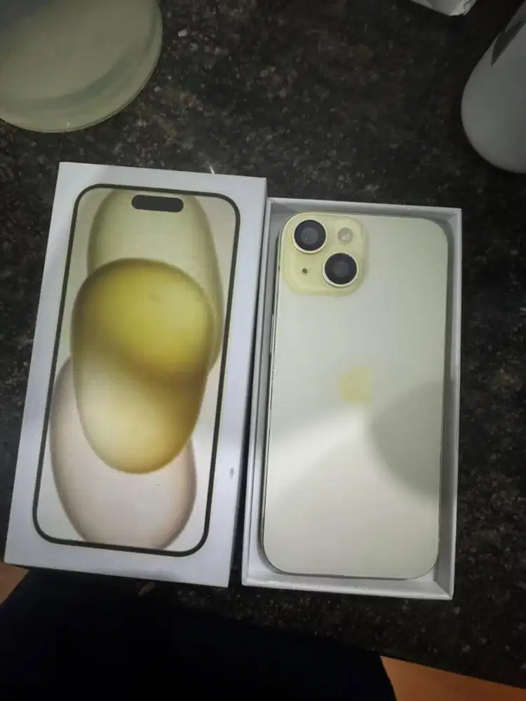 Iphone 15 128gb yellow beacukai