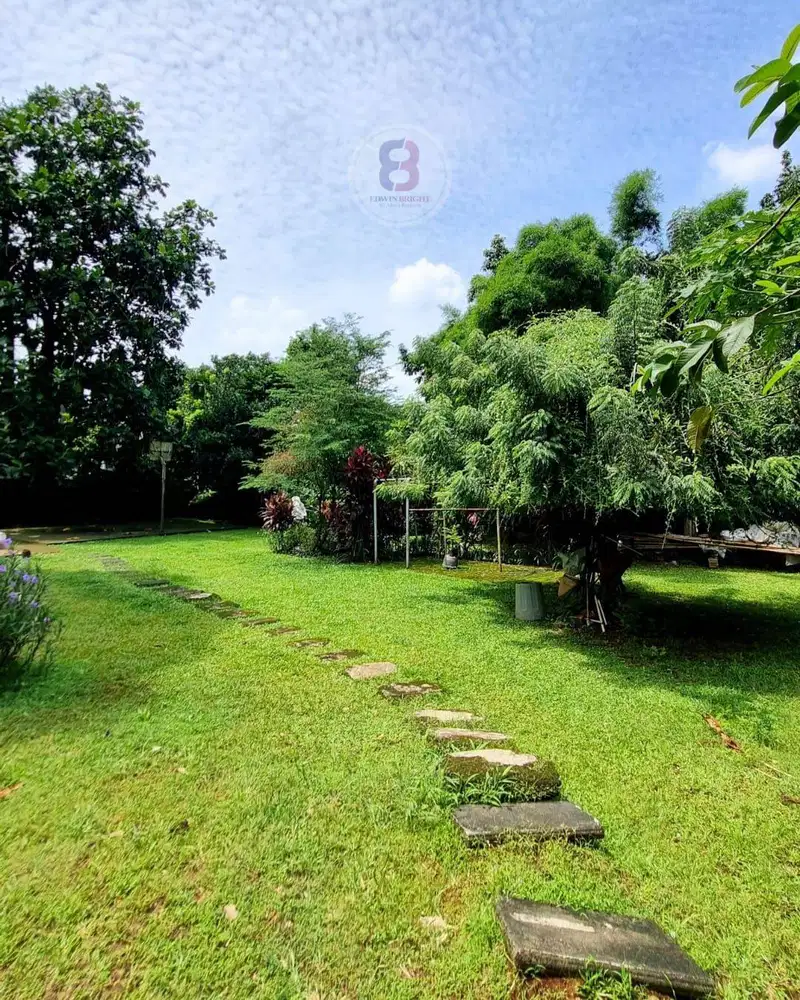 Dijual Rumah Bintaro Jaya Sektor 3 Tanah sangat Luas Harga Murah