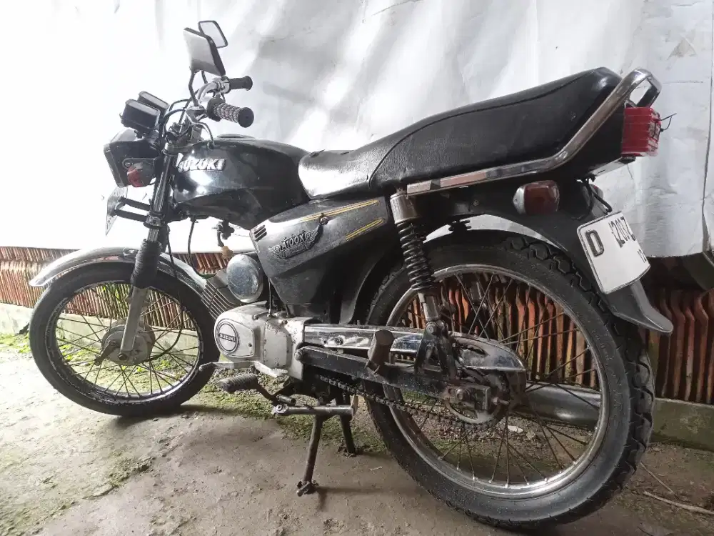 Suzuki A100  tahun 1993 (D) ss LKP kaleng ON mahar atau TT boleh