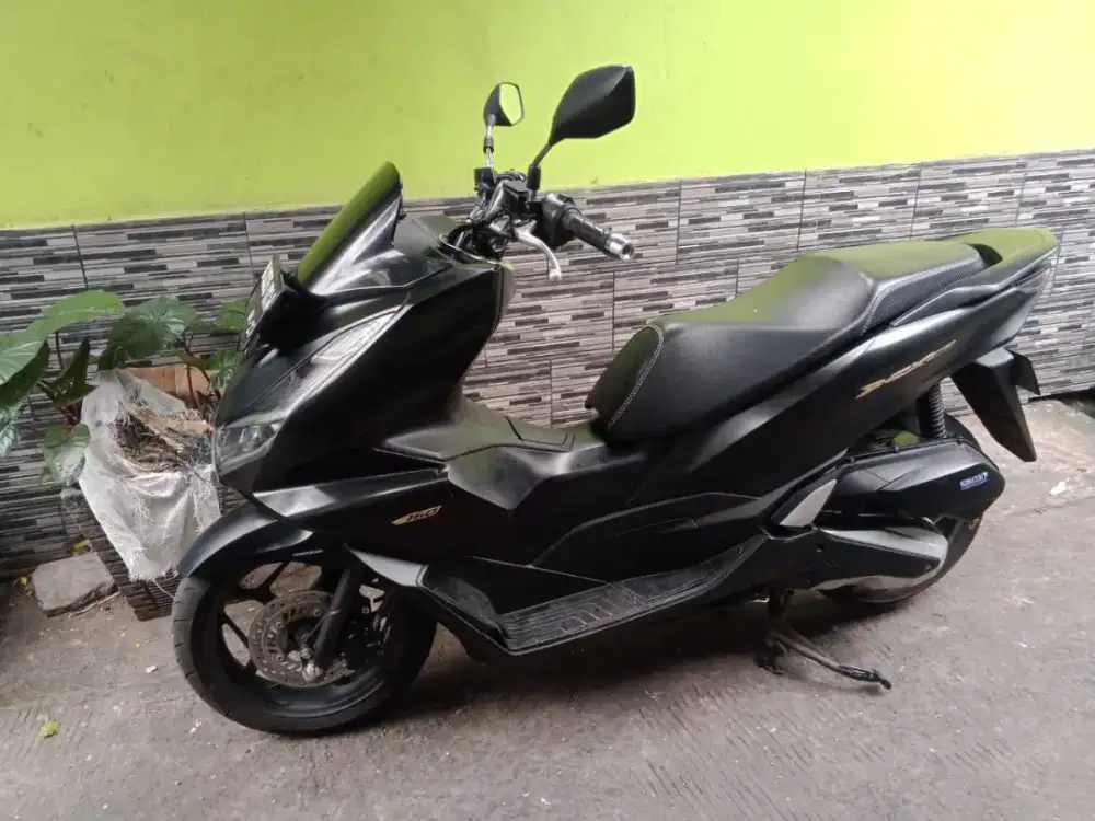 di jual honda pcx mulus pajak  hidup