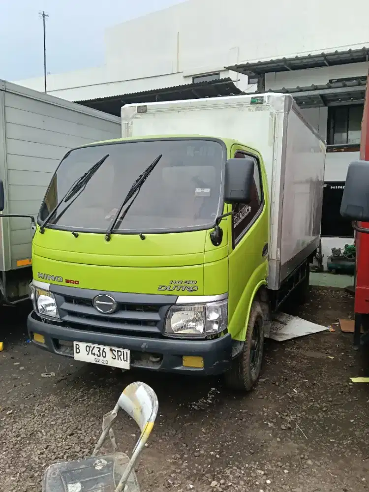 Hino Dutro 110SDL engkel Long box fiber 2013