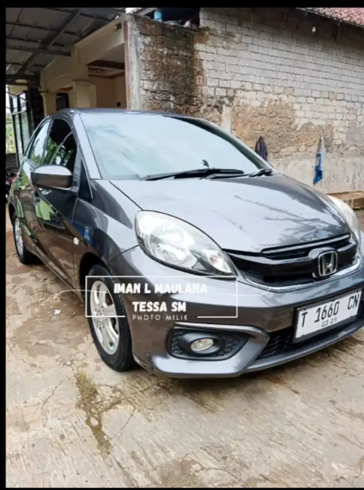 Mobil honda brio satya 1.2 E  MT ckd