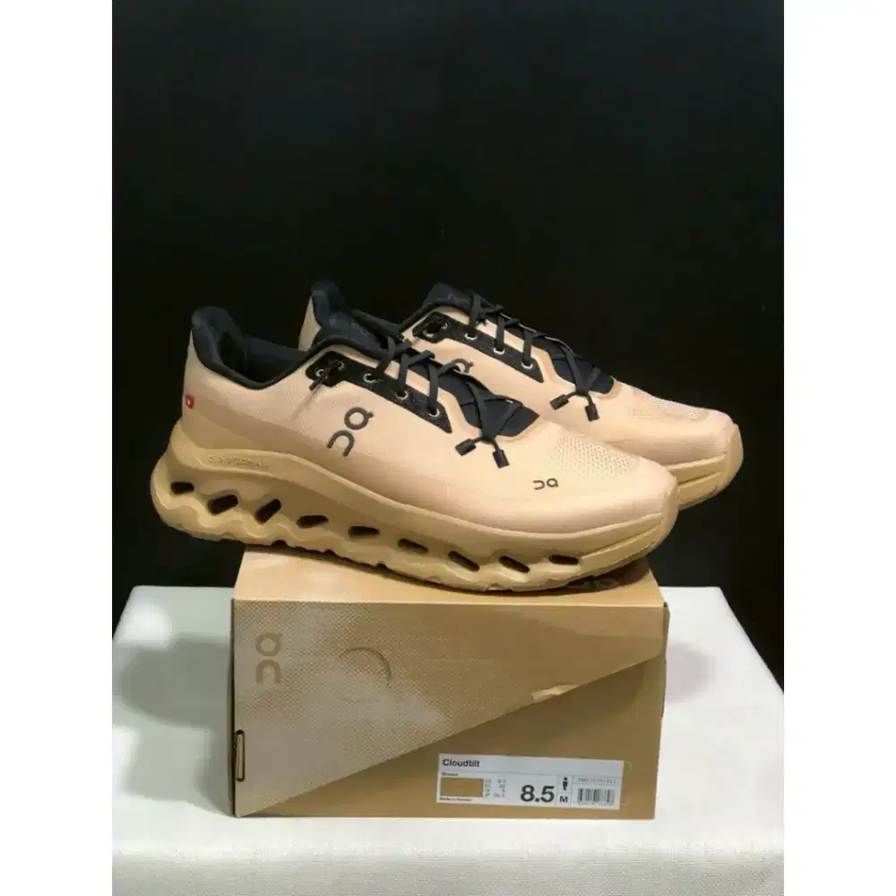 SNEAKER ON CLOUD IMPORT