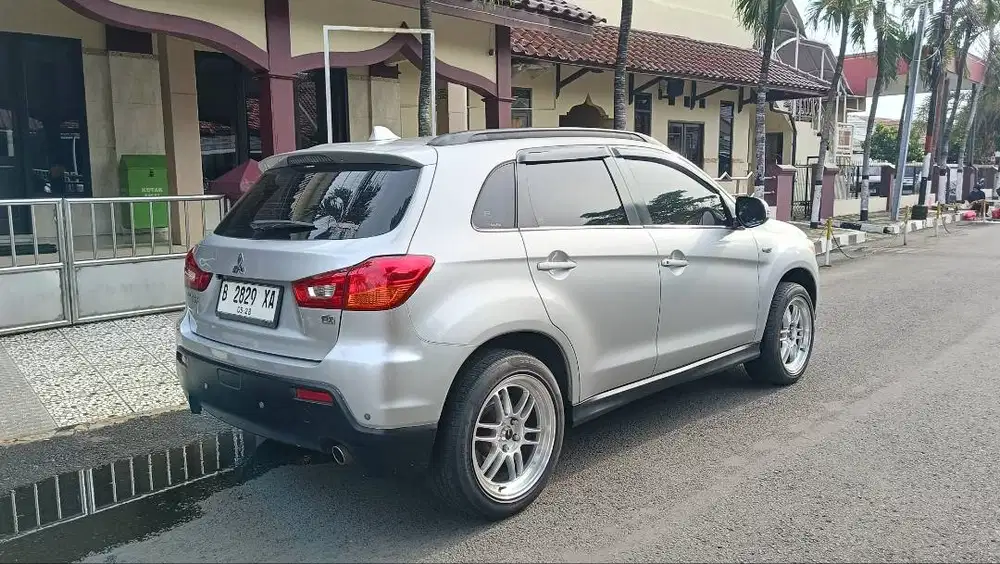 Outlander PX orisinil luar dalam 2012