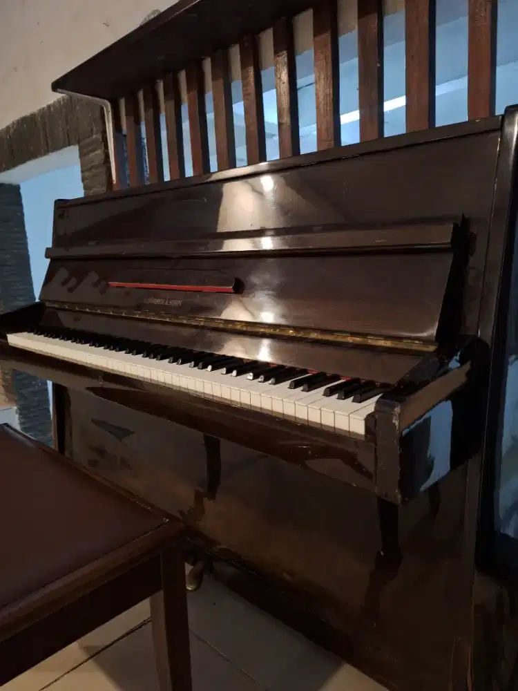 Piano Upright G Dorner & Sohn Warna Brown