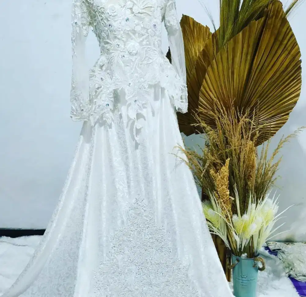 Gaun pengantin putih