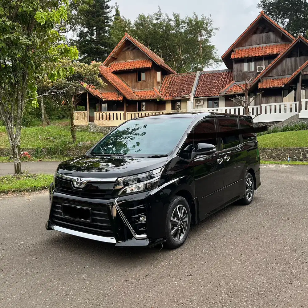 Toyota Voxy 2020 Bensin