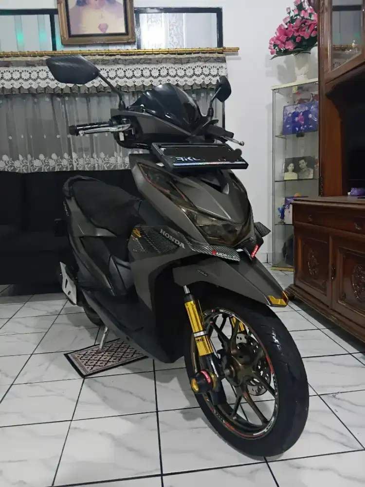 Beat deluxe 2021 tangan pertama pjak hidup panjang 1 tahun km rendah