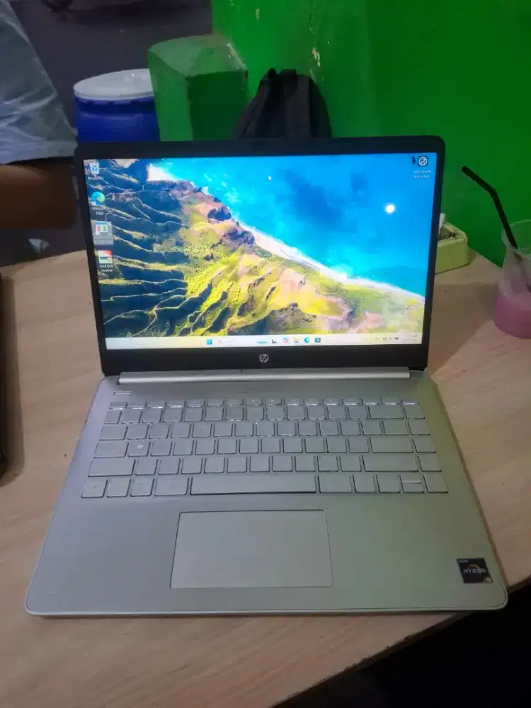 Hp14S Ryzen 5 5500u/8/512 fhd ips Backlight