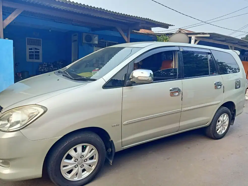 Toyota Kijang Innova 2009 Bensin