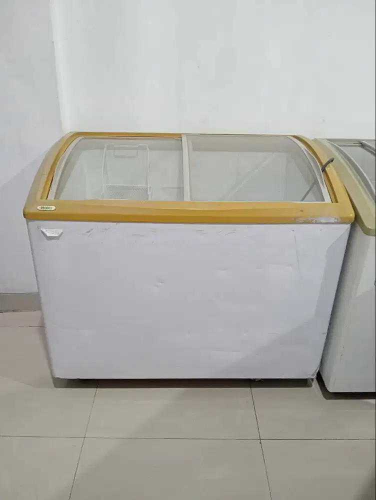 Freezer bekas murah merk haier 260L normal jaya