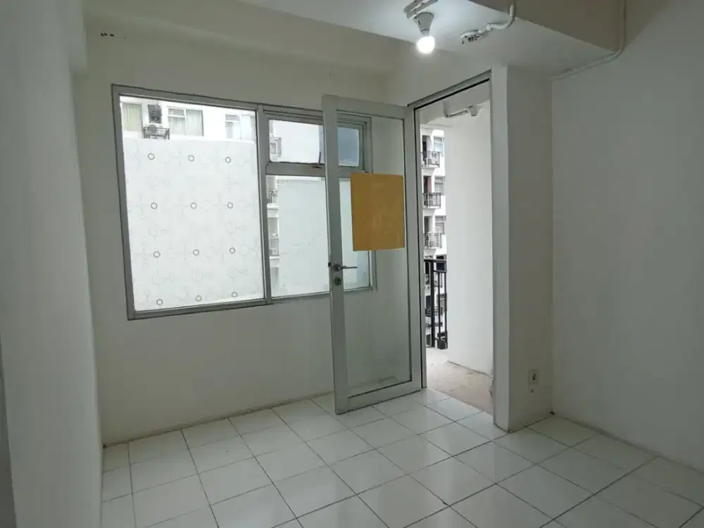 Ready lagi 2br apartemen unfurnish siap huni nyaman dan bersih