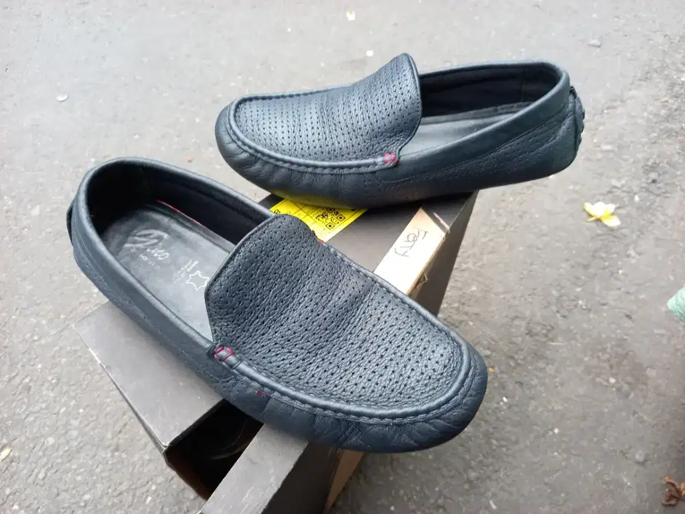 Sepatu gino mariani original size 44