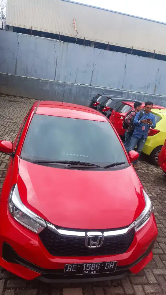 New Brio RS CVT merah menyala