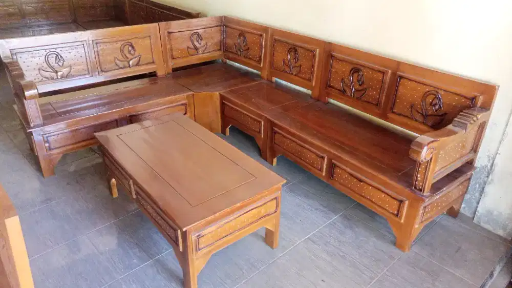 Kursi sudut minimalis